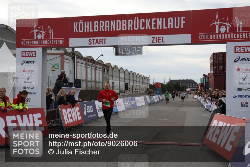 03.10.2025 - Köhlbrandbrückenlauf Julia Fischer http://msf.ph/oto/9026006 03.10.2025 16:00:02 Ziel 7165, 7185, 7269, 8783, 8915 meine-sportfotos.de