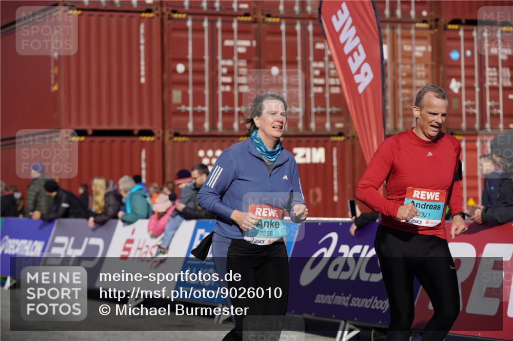 03.10.2025 - Köhlbrandbrückenlauf Michael Burmester http://msf.ph/oto/9026010 03.10.2025 10:29:22 Ziel 1791, 2258, 2321, 2835 meine-sportfotos.de
