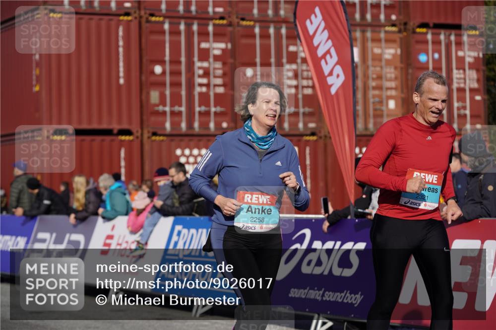 03.10.2025 - Köhlbrandbrückenlauf Michael Burmester http://msf.ph/oto/9026017 03.10.2025 10:29:22 Ziel 1791, 2258, 2321, 2835 meine-sportfotos.de