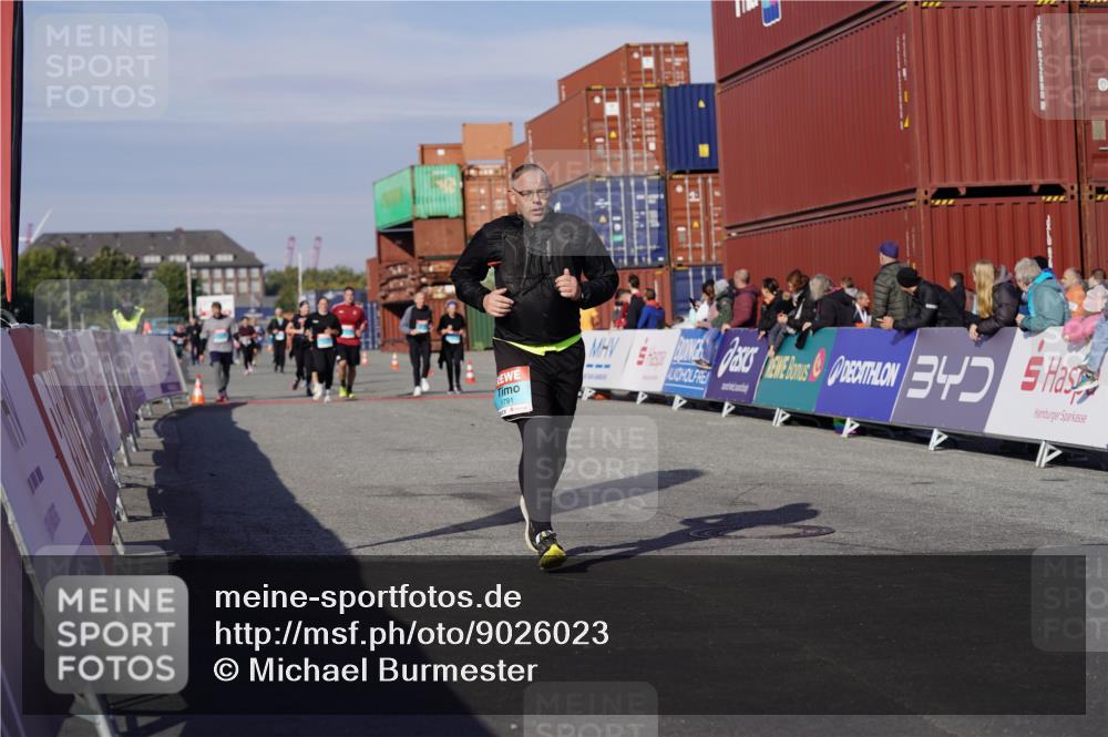 03.10.2025 - Köhlbrandbrückenlauf Michael Burmester http://msf.ph/oto/9026023 03.10.2025 10:29:25 Ziel 1791, 2258, 2321 meine-sportfotos.de