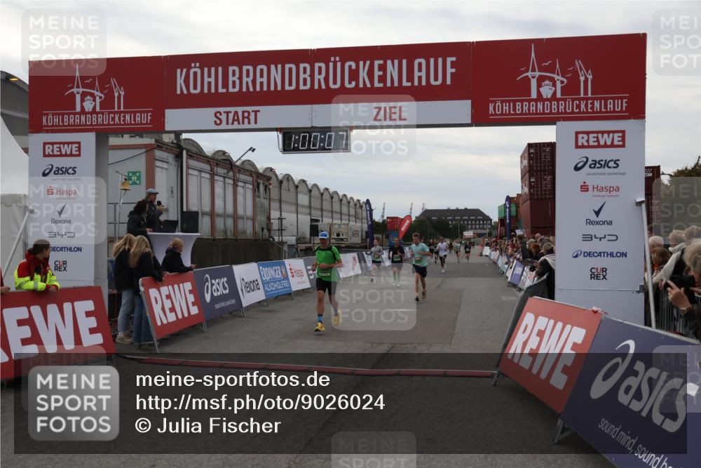 03.10.2025 - Köhlbrandbrückenlauf Julia Fischer http://msf.ph/oto/9026024 03.10.2025 16:00:07 Ziel 7103, 7106, 7269, 7329, 8783, 8915, 9314 meine-sportfotos.de