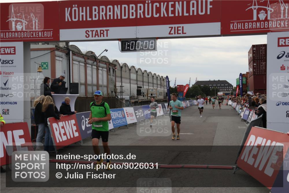 03.10.2025 - Köhlbrandbrückenlauf Julia Fischer http://msf.ph/oto/9026031 03.10.2025 16:00:08 Ziel 7103, 7106, 7269, 7329, 8783, 8915, 9314 meine-sportfotos.de