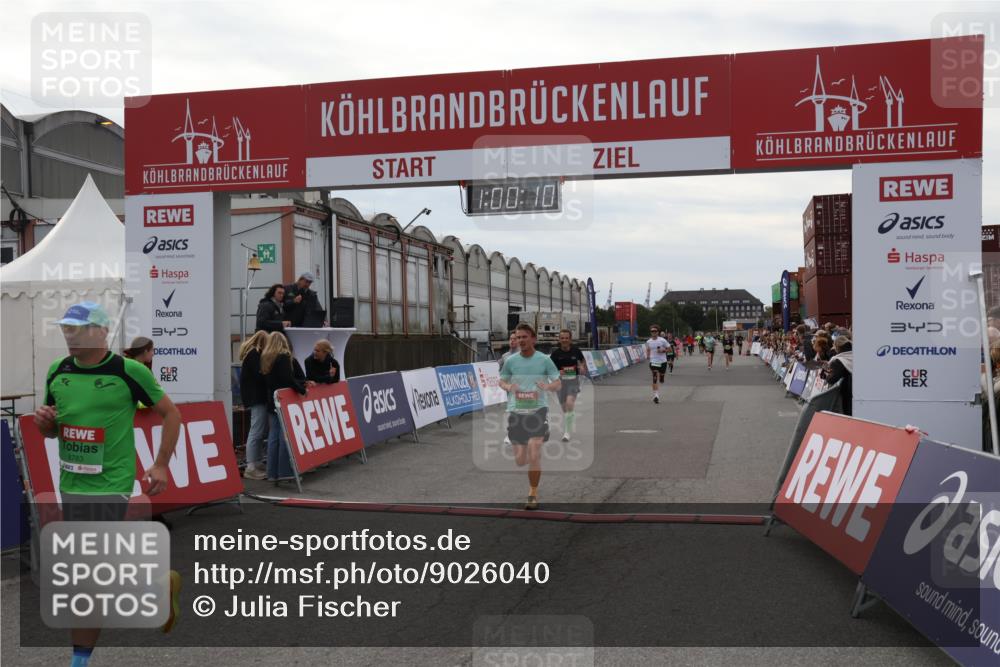 03.10.2025 - Köhlbrandbrückenlauf Julia Fischer http://msf.ph/oto/9026040 03.10.2025 16:00:10 Ziel 7103, 7106, 7329, 8783, 8915, 9314 meine-sportfotos.de