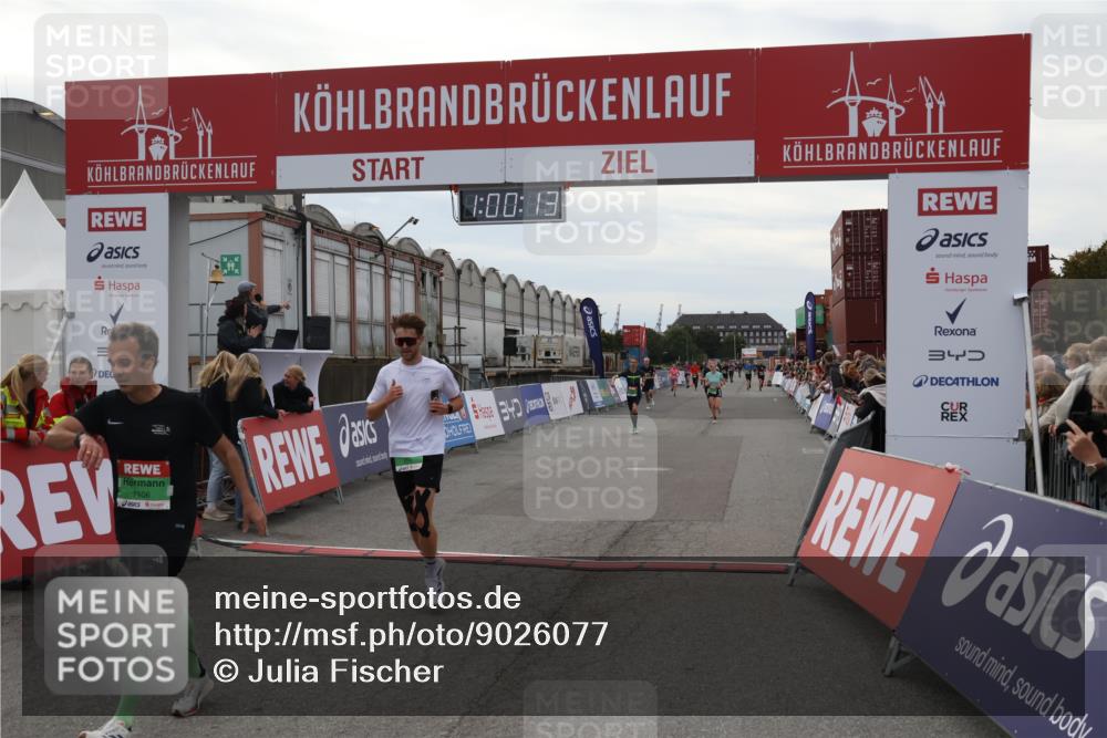 03.10.2025 - Köhlbrandbrückenlauf Julia Fischer http://msf.ph/oto/9026077 03.10.2025 16:00:13 Ziel 7103, 7106, 7271, 7329, 7598, 8783, 9314 meine-sportfotos.de