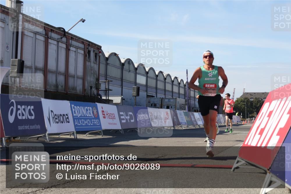 03.10.2025 - Köhlbrandbrückenlauf Luisa Fischer http://msf.ph/oto/9026089 03.10.2025 12:53:59 Ziel 4030, 4088, 5710, 5947, 6002, 6200, 6817 meine-sportfotos.de