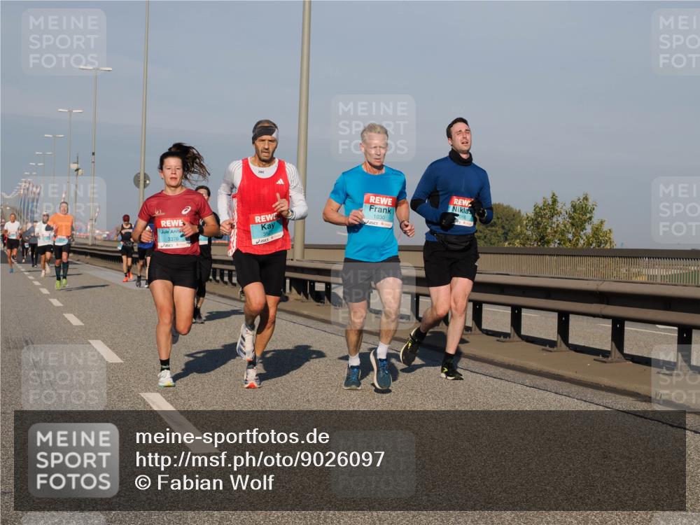 03.10.2025 - Köhlbrandbrückenlauf Fabian Wolf http://msf.ph/oto/9026097 03.10.2025 09:42:19 Position 3 016, 3376, 3527, 1030, 0000000000 meine-sportfotos.de