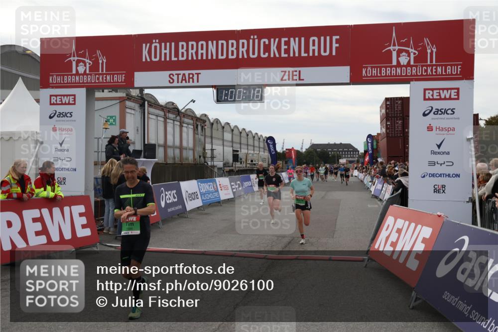 03.10.2025 - Köhlbrandbrückenlauf Julia Fischer http://msf.ph/oto/9026100 03.10.2025 16:00:19 Ziel 7103, 7105, 7106, 7233, 7271, 7276, 7301, 7329, 7598, 9314 meine-sportfotos.de