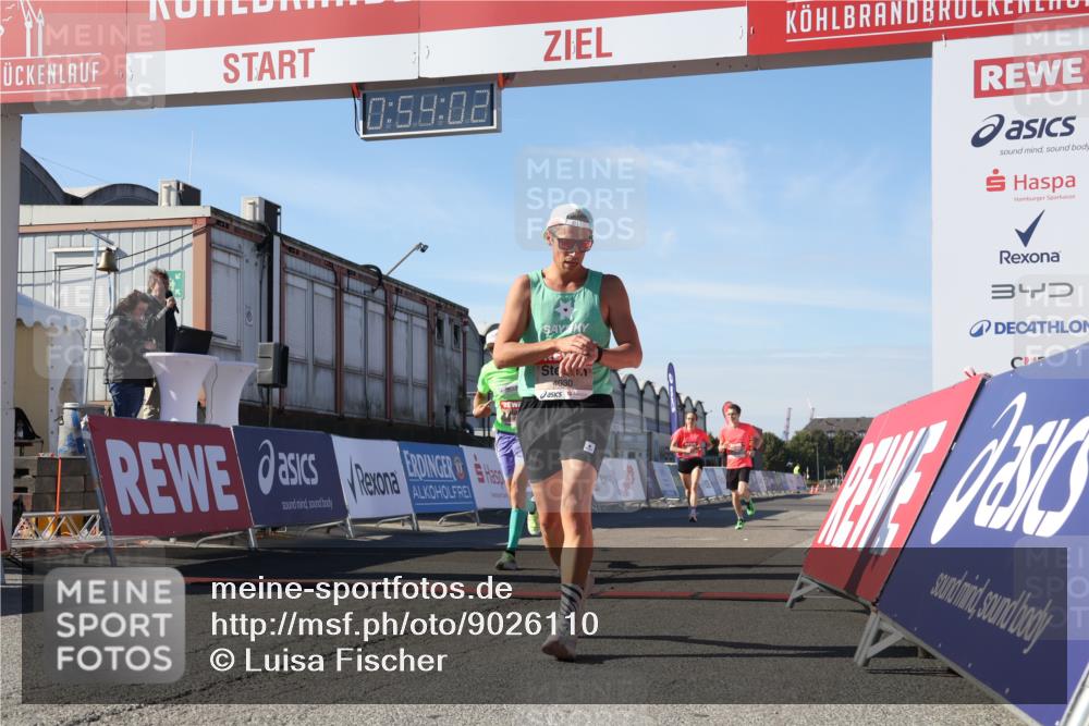 03.10.2025 - Köhlbrandbrückenlauf Luisa Fischer http://msf.ph/oto/9026110 03.10.2025 12:54:01 Ziel 4030, 4088, 5710, 5947, 6002, 6200, 6817 meine-sportfotos.de