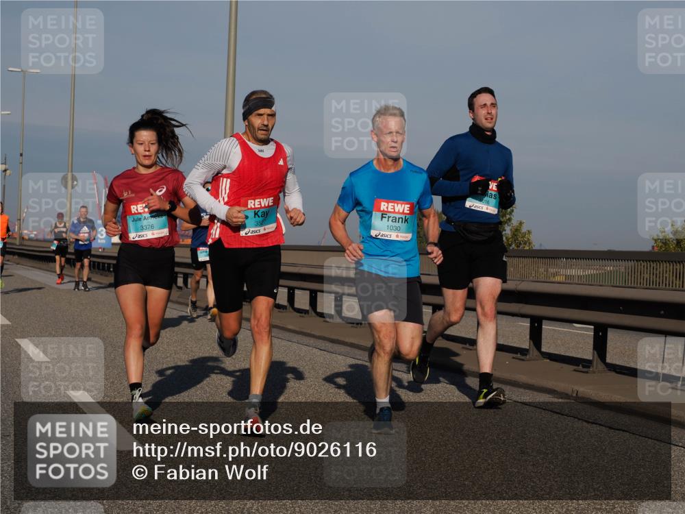 03.10.2025 - Köhlbrandbrückenlauf Fabian Wolf http://msf.ph/oto/9026116 03.10.2025 09:42:20 Position 3 3376, 3527, 1030, 016 meine-sportfotos.de