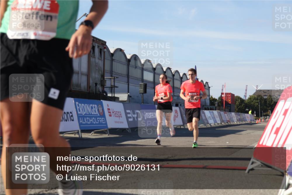 03.10.2025 - Köhlbrandbrückenlauf Luisa Fischer http://msf.ph/oto/9026131 03.10.2025 12:54:03 Ziel 4030, 5710, 5947, 6002, 6200, 6817 meine-sportfotos.de