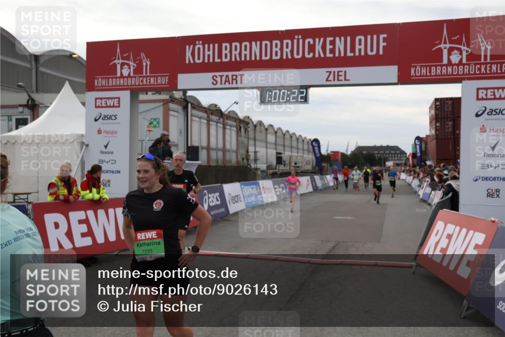 03.10.2025 - Köhlbrandbrückenlauf Julia Fischer http://msf.ph/oto/9026143 03.10.2025 16:00:23 Ziel 7027, 7105, 7116, 7233, 7271, 7276, 7301, 7598, 9491 meine-sportfotos.de