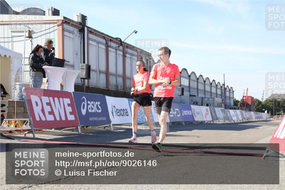 03.10.2025 - Köhlbrandbrückenlauf Luisa Fischer http://msf.ph/oto/9026146 03.10.2025 12:54:04 Ziel 4030, 5710, 5947, 6002, 6200, 6817 meine-sportfotos.de