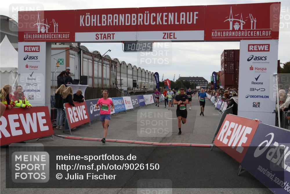 03.10.2025 - Köhlbrandbrückenlauf Julia Fischer http://msf.ph/oto/9026150 03.10.2025 16:00:25 Ziel 7027, 7105, 7116, 7202, 7233, 7271, 7276, 7301, 7598, 9188, 9189, 9240, 9491, 9717 meine-sportfotos.de