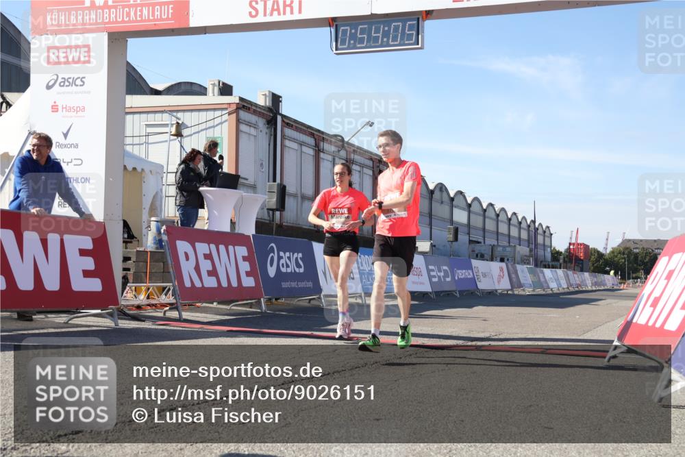 03.10.2025 - Köhlbrandbrückenlauf Luisa Fischer http://msf.ph/oto/9026151 03.10.2025 12:54:04 Ziel 4030, 5710, 5947, 6002, 6200, 6817 meine-sportfotos.de