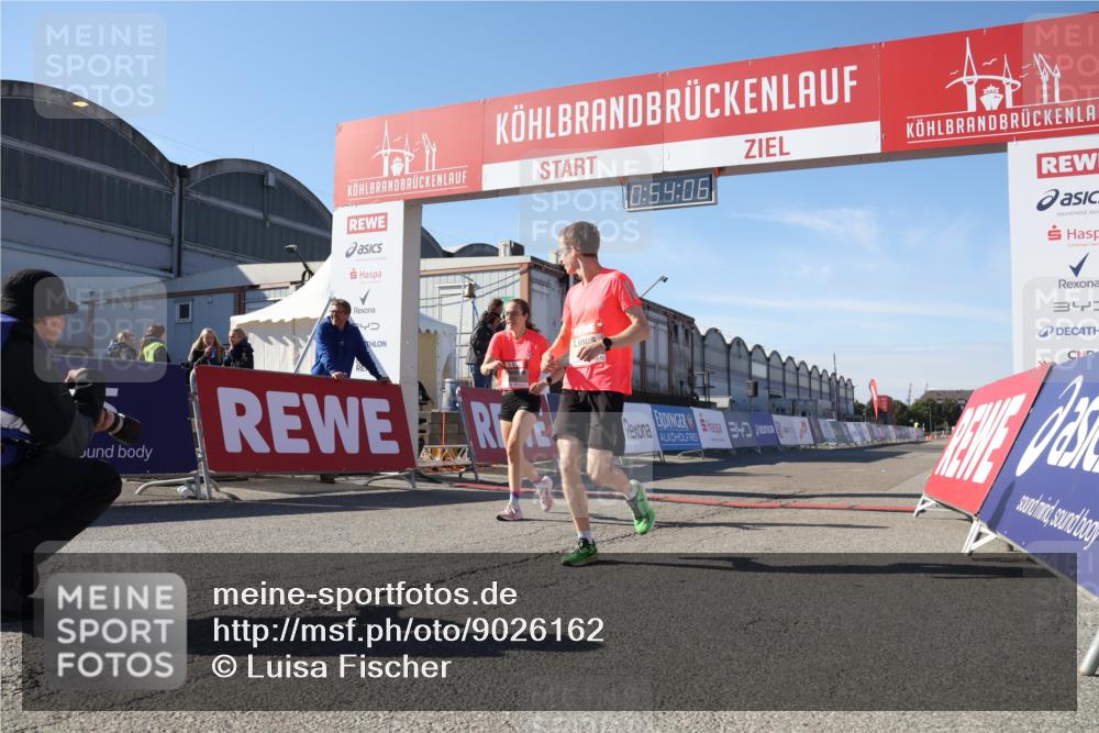 03.10.2025 - Köhlbrandbrückenlauf Luisa Fischer http://msf.ph/oto/9026162 03.10.2025 12:54:05 Ziel 4030, 5710, 5947, 6002, 6200, 6817 meine-sportfotos.de