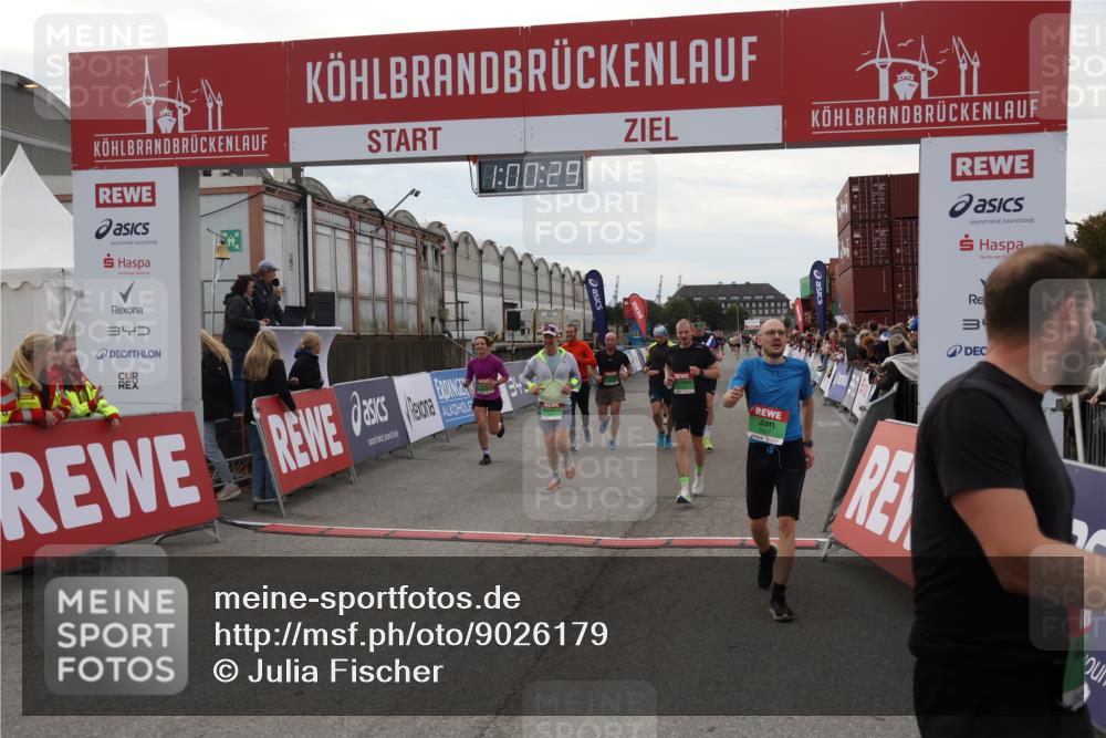 03.10.2025 - Köhlbrandbrückenlauf Julia Fischer http://msf.ph/oto/9026179 03.10.2025 16:00:29 Ziel 7027, 7105, 7116, 7202, 7233, 7271, 7276, 7287, 7301, 9188, 9189, 9240, 9391, 9491, 9717 meine-sportfotos.de