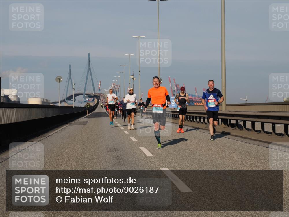03.10.2025 - Köhlbrandbrückenlauf Fabian Wolf http://msf.ph/oto/9026187 03.10.2025 09:42:23 Position 3 3 meine-sportfotos.de