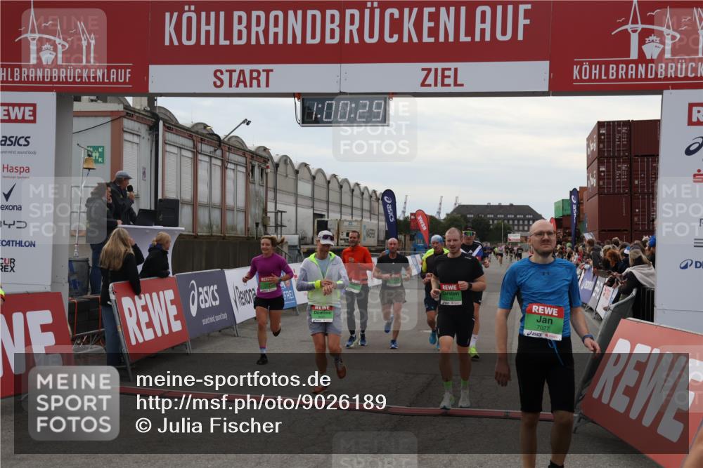03.10.2025 - Köhlbrandbrückenlauf Julia Fischer http://msf.ph/oto/9026189 03.10.2025 16:00:29 Ziel 7027, 7105, 7116, 7202, 7233, 7271, 7276, 7287, 7301, 9188, 9189, 9240, 9391, 9491, 9717 meine-sportfotos.de