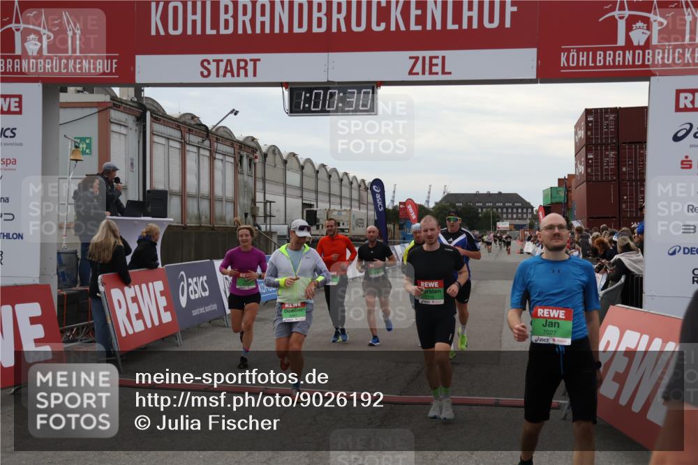 03.10.2025 - Köhlbrandbrückenlauf Julia Fischer http://msf.ph/oto/9026192 03.10.2025 16:00:30 Ziel 7027, 7105, 7116, 7202, 7233, 7276, 7287, 7301, 7327, 9188, 9189, 9240, 9391, 9491, 9717 meine-sportfotos.de