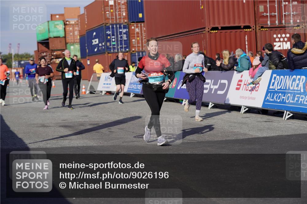 03.10.2025 - Köhlbrandbrückenlauf Michael Burmester http://msf.ph/oto/9026196 03.10.2025 10:29:41 Ziel 1552, 1704, 1824, 2047, 2204, 2286, 2348, 2624, 2633, 3256, 3729 meine-sportfotos.de