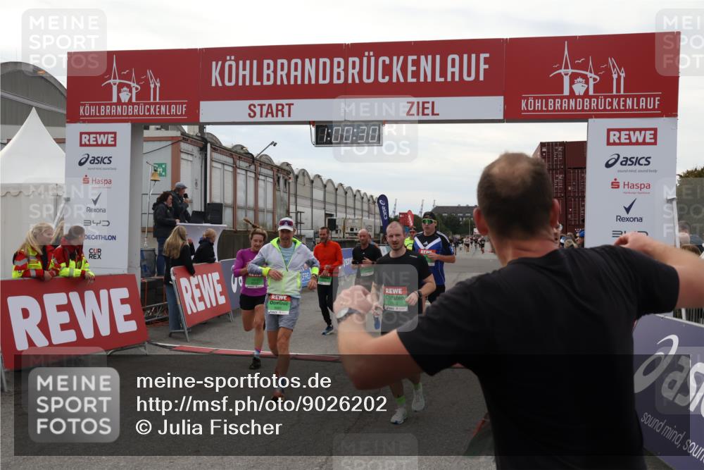 03.10.2025 - Köhlbrandbrückenlauf Julia Fischer http://msf.ph/oto/9026202 03.10.2025 16:00:30 Ziel 7027, 7105, 7116, 7202, 7233, 7276, 7287, 7301, 7327, 9188, 9189, 9240, 9391, 9491, 9717 meine-sportfotos.de