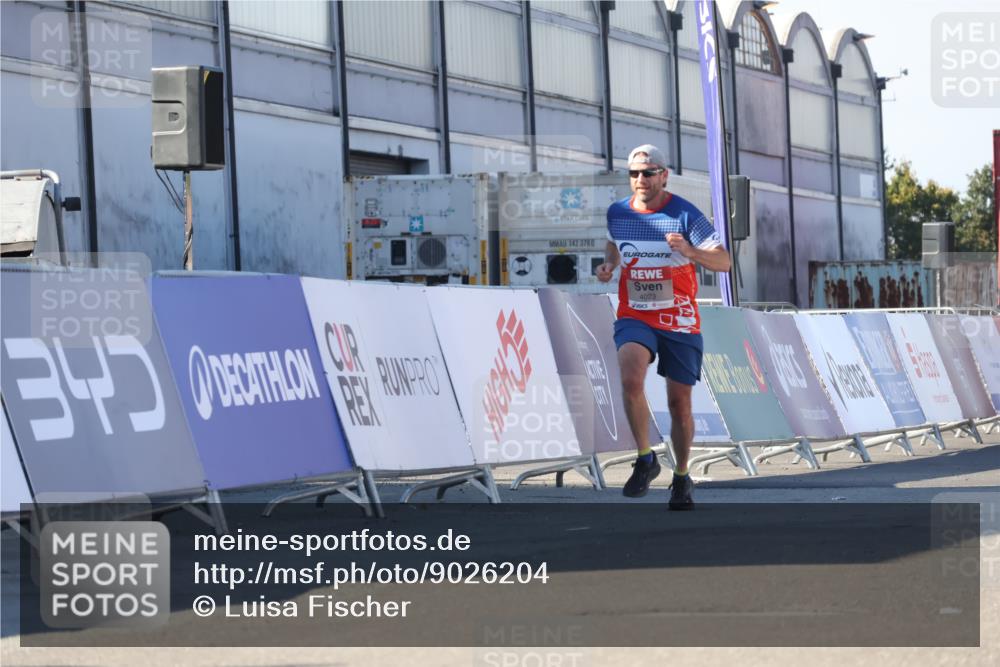 03.10.2025 - Köhlbrandbrückenlauf Luisa Fischer http://msf.ph/oto/9026204 03.10.2025 12:54:20 Ziel 4023, 4598 meine-sportfotos.de