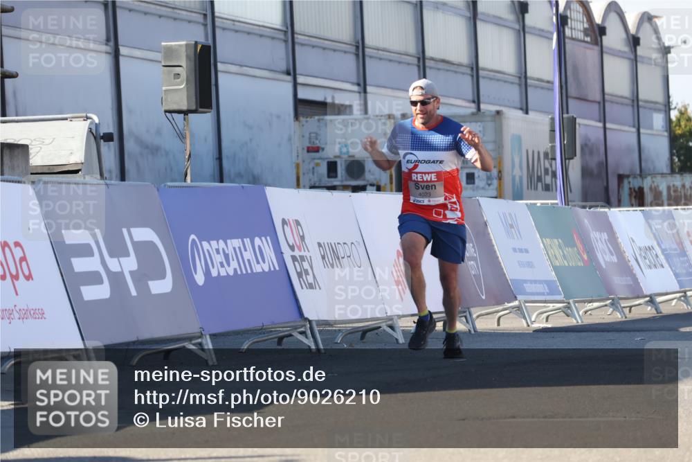 03.10.2025 - Köhlbrandbrückenlauf Luisa Fischer http://msf.ph/oto/9026210 03.10.2025 12:54:21 Ziel 4023, 4598 meine-sportfotos.de