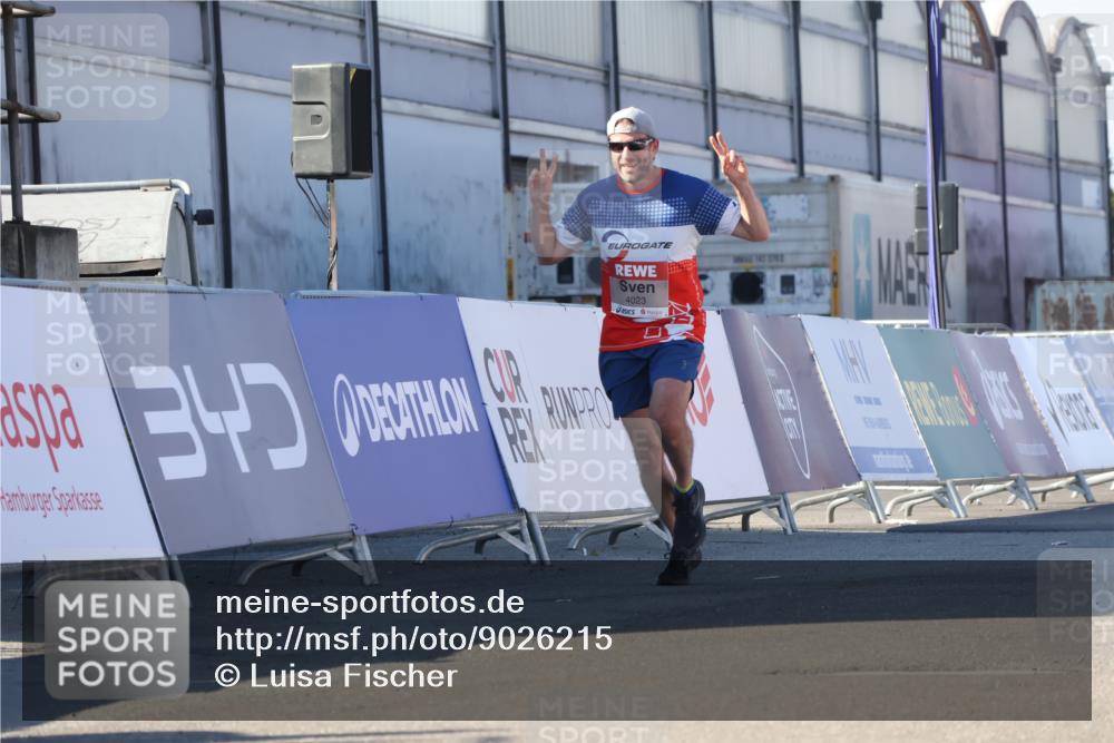 03.10.2025 - Köhlbrandbrückenlauf Luisa Fischer http://msf.ph/oto/9026215 03.10.2025 12:54:21 Ziel 4023, 4598 meine-sportfotos.de
