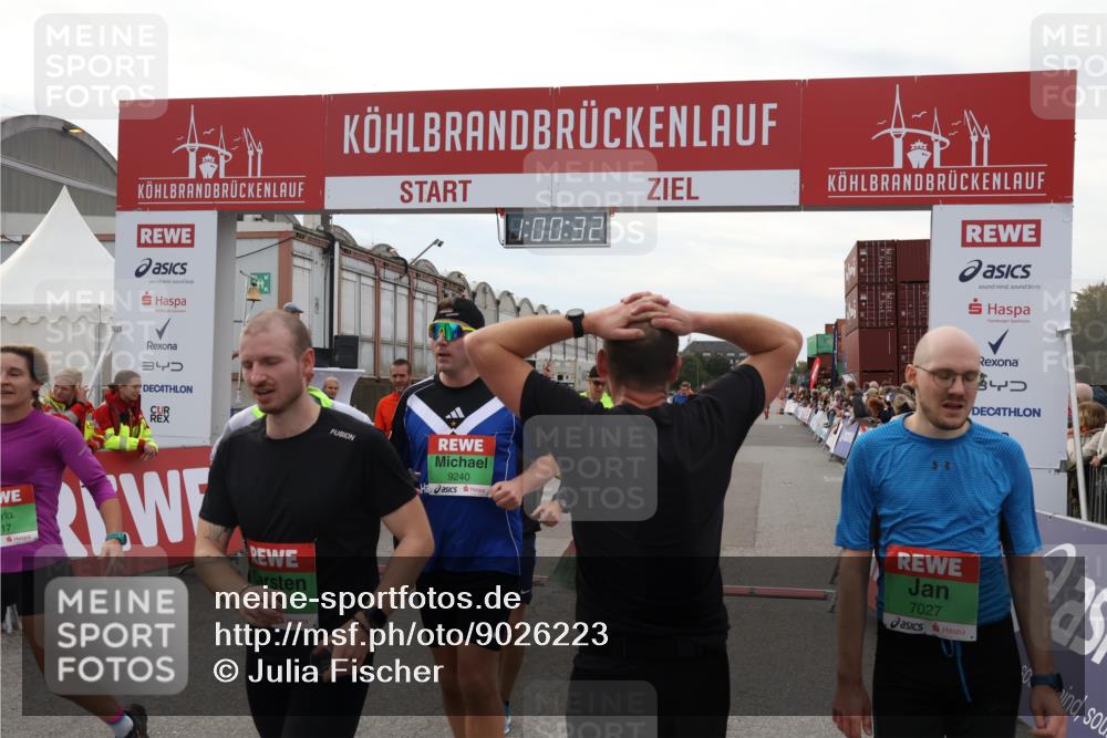 03.10.2025 - Köhlbrandbrückenlauf Julia Fischer http://msf.ph/oto/9026223 03.10.2025 16:00:32 Ziel 7027, 7105, 7116, 7202, 7276, 7287, 7301, 7327, 9188, 9189, 9240, 9391, 9491, 9717 meine-sportfotos.de