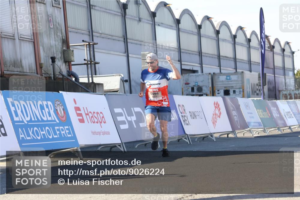 03.10.2025 - Köhlbrandbrückenlauf Luisa Fischer http://msf.ph/oto/9026224 03.10.2025 12:54:22 Ziel 4023, 4598 meine-sportfotos.de