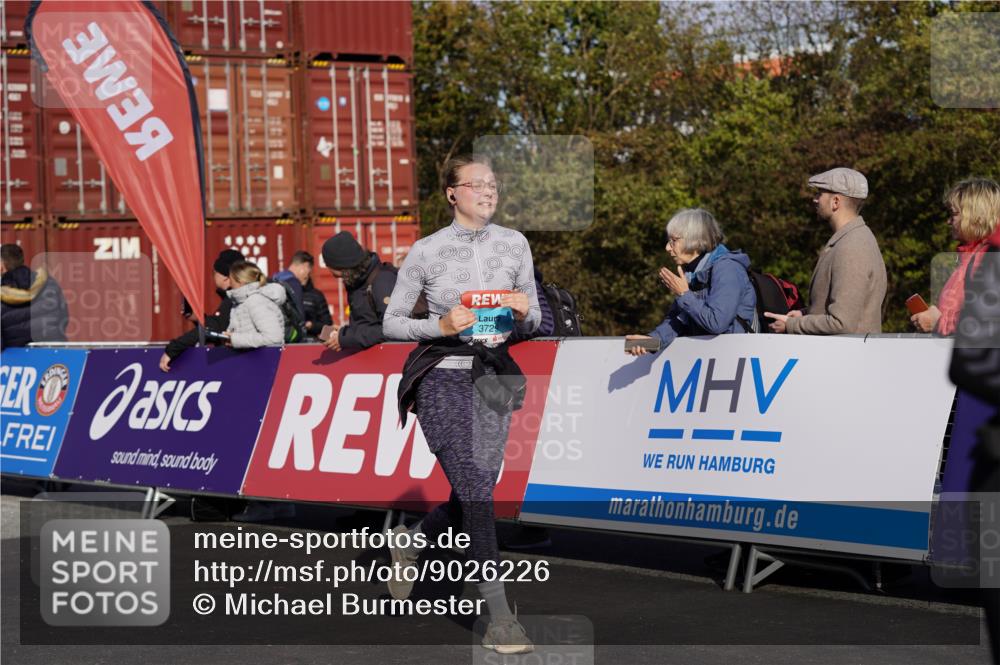 03.10.2025 - Köhlbrandbrückenlauf Michael Burmester http://msf.ph/oto/9026226 03.10.2025 10:29:44 Ziel 1552, 1704, 2047, 2286, 2348, 2624, 2633, 3256, 3729 meine-sportfotos.de