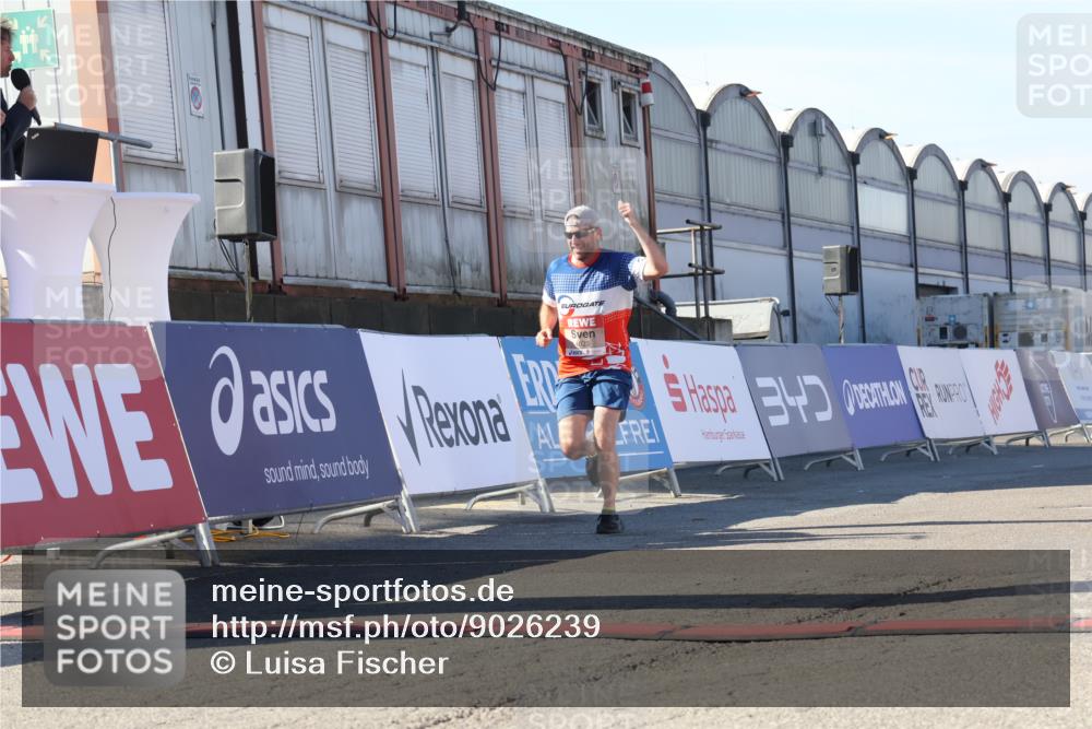 03.10.2025 - Köhlbrandbrückenlauf Luisa Fischer http://msf.ph/oto/9026239 03.10.2025 12:54:24 Ziel 4023, 4598 meine-sportfotos.de
