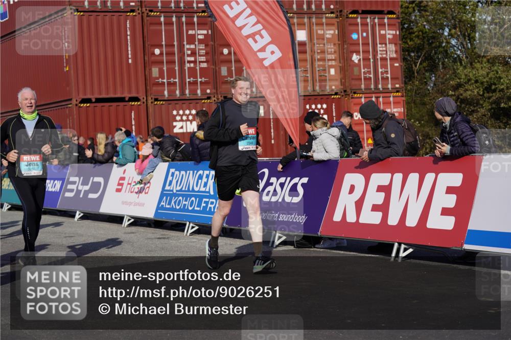 03.10.2025 - Köhlbrandbrückenlauf Michael Burmester http://msf.ph/oto/9026251 03.10.2025 10:29:46 Ziel 1552, 1704, 2047, 2286, 2348, 2624, 2633, 3256, 3729 meine-sportfotos.de