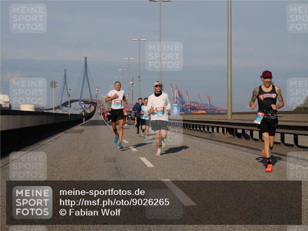 03.10.2025 - Köhlbrandbrückenlauf Fabian Wolf http://msf.ph/oto/9026265 03.10.2025 09:42:27 Position 3  meine-sportfotos.de