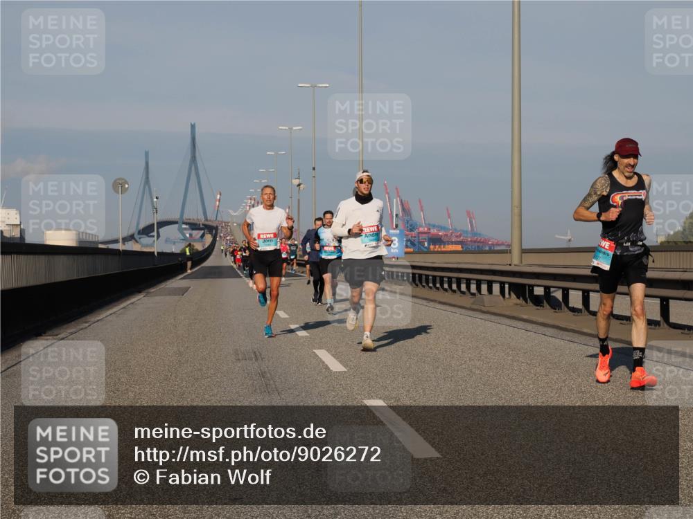 03.10.2025 - Köhlbrandbrückenlauf Fabian Wolf http://msf.ph/oto/9026272 03.10.2025 09:42:27 Position 3 3007 meine-sportfotos.de
