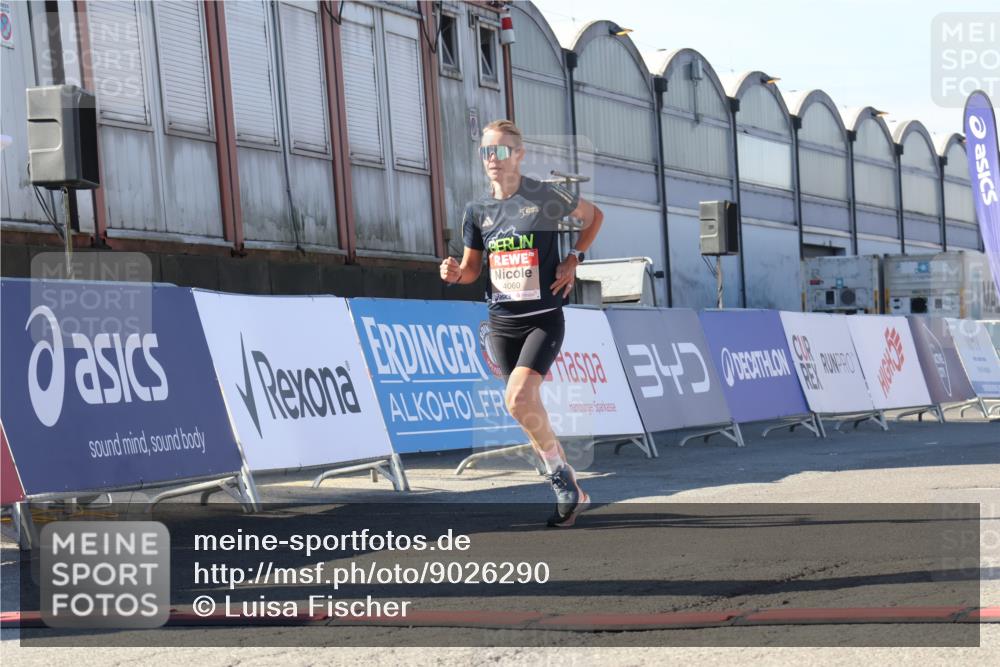 03.10.2025 - Köhlbrandbrückenlauf Luisa Fischer http://msf.ph/oto/9026290 03.10.2025 12:54:31 Ziel 4023, 4060, 4106, 4209 meine-sportfotos.de
