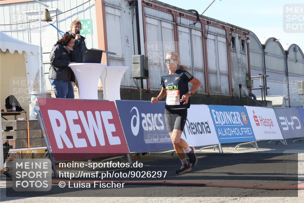 03.10.2025 - Köhlbrandbrückenlauf Luisa Fischer http://msf.ph/oto/9026297 03.10.2025 12:54:31 Ziel 4023, 4060, 4106, 4209 meine-sportfotos.de