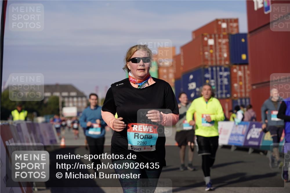 03.10.2025 - Köhlbrandbrückenlauf Michael Burmester http://msf.ph/oto/9026435 03.10.2025 10:30:04 Ziel 2067, 2092, 2112, 2280, 2325, 2326, 2763, 3607, 3819 meine-sportfotos.de