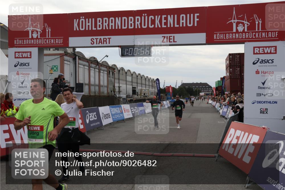 03.10.2025 - Köhlbrandbrückenlauf Julia Fischer http://msf.ph/oto/9026482 03.10.2025 16:00:56 Ziel 7189, 7223, 7259, 7294, 7522, 7561, 7584, 7600, 8676, 8883, 8940, 9736 meine-sportfotos.de