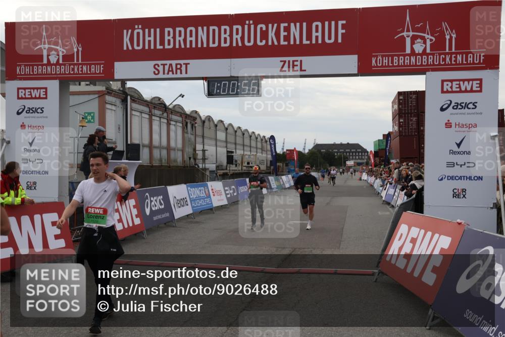 03.10.2025 - Köhlbrandbrückenlauf Julia Fischer http://msf.ph/oto/9026488 03.10.2025 16:00:56 Ziel 7189, 7223, 7259, 7294, 7522, 7561, 7584, 7600, 8676, 8883, 8940, 9736 meine-sportfotos.de