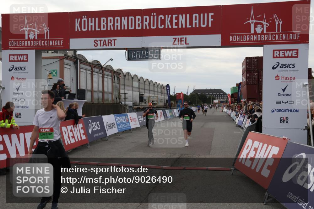03.10.2025 - Köhlbrandbrückenlauf Julia Fischer http://msf.ph/oto/9026490 03.10.2025 16:00:57 Ziel 7223, 7294, 7522, 7561, 7584, 7600, 8676, 8883, 8940, 9736 meine-sportfotos.de