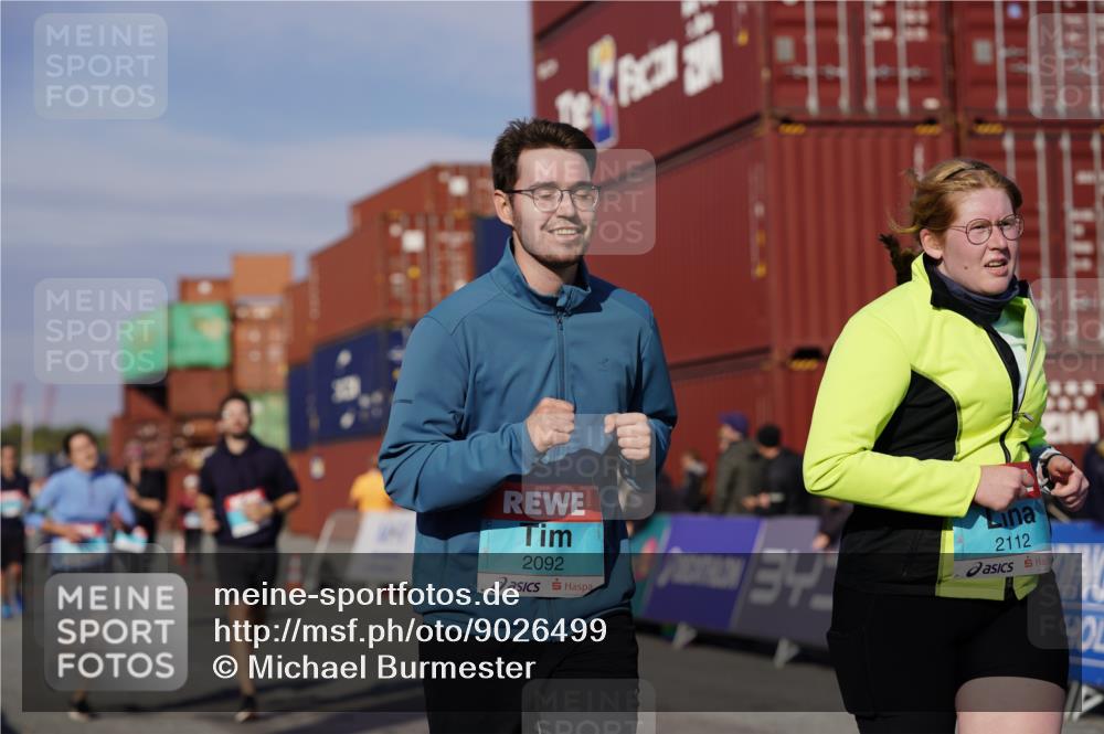 03.10.2025 - Köhlbrandbrückenlauf Michael Burmester http://msf.ph/oto/9026499 03.10.2025 10:30:08 Ziel 1358, 2067, 2092, 2112, 2325, 2326, 2763, 3607, 3784, 3819 meine-sportfotos.de