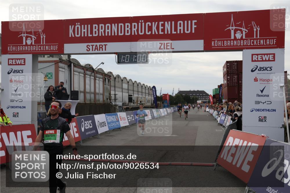 03.10.2025 - Köhlbrandbrückenlauf Julia Fischer http://msf.ph/oto/9026534 03.10.2025 16:01:00 Ziel 7223, 7294, 7396, 7522, 7561, 8676, 8883, 8940, 9736 meine-sportfotos.de
