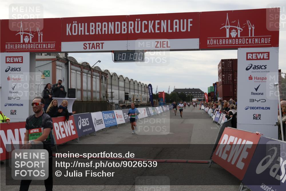 03.10.2025 - Köhlbrandbrückenlauf Julia Fischer http://msf.ph/oto/9026539 03.10.2025 16:01:01 Ziel 7223, 7294, 7396, 7522, 8676, 8855, 8883, 8940, 9736 meine-sportfotos.de