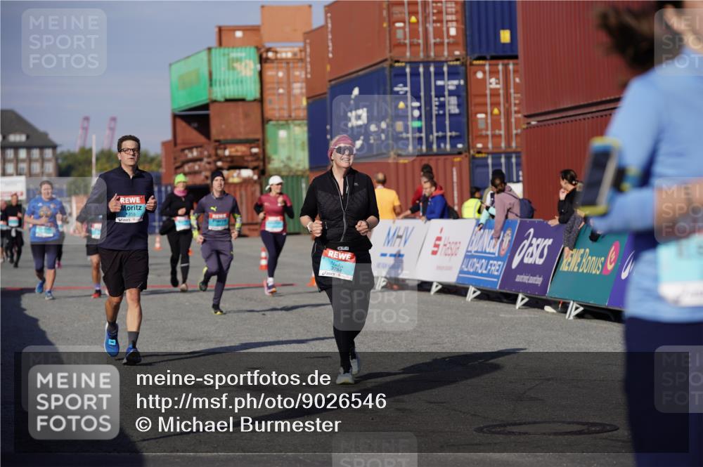 03.10.2025 - Köhlbrandbrückenlauf Michael Burmester http://msf.ph/oto/9026546 03.10.2025 10:30:12 Ziel 1358, 2267, 2497, 2498, 2726, 2727, 2763, 3657, 3784, 3819 meine-sportfotos.de