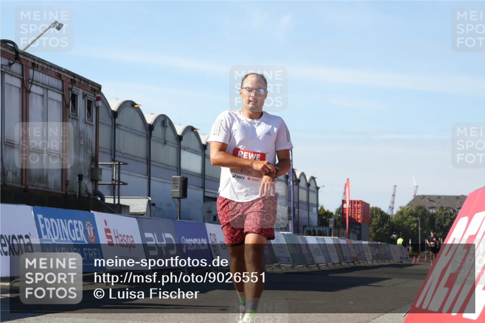 03.10.2025 - Köhlbrandbrückenlauf Luisa Fischer http://msf.ph/oto/9026551 03.10.2025 12:55:12 Ziel 6130, 6410 meine-sportfotos.de