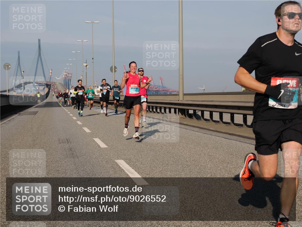 03.10.2025 - Köhlbrandbrückenlauf Fabian Wolf http://msf.ph/oto/9026552 03.10.2025 09:42:40 Position 3  meine-sportfotos.de