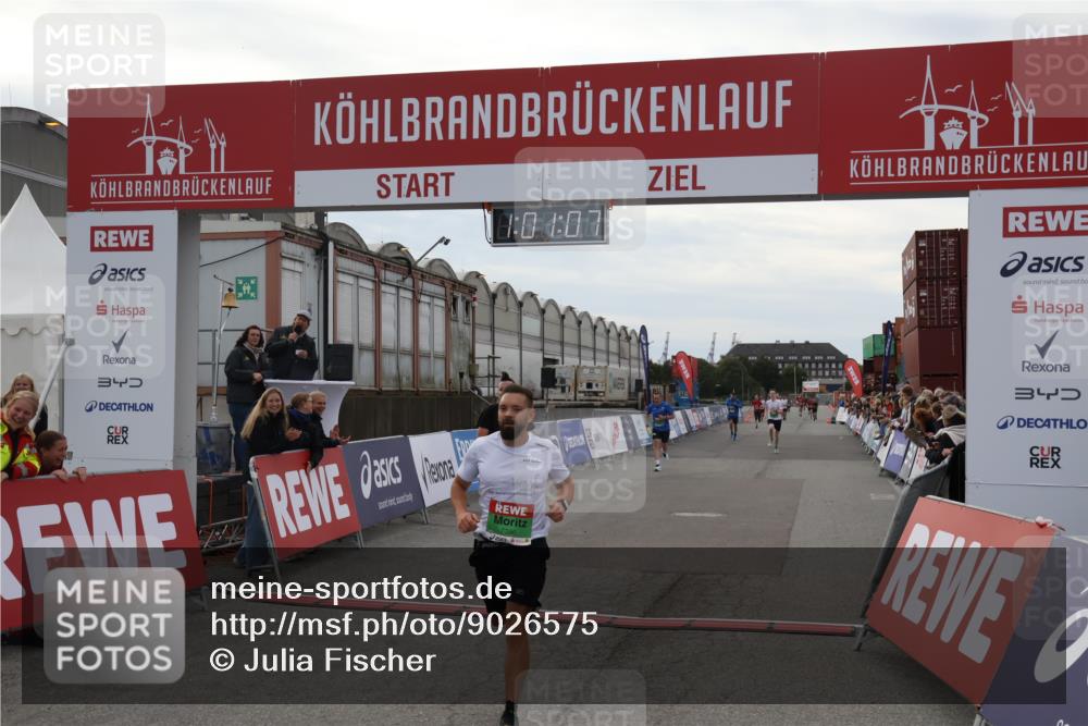 03.10.2025 - Köhlbrandbrückenlauf Julia Fischer http://msf.ph/oto/9026575 03.10.2025 16:01:07 Ziel 7294, 7396, 7398, 8676, 8855, 9589, 9736 meine-sportfotos.de