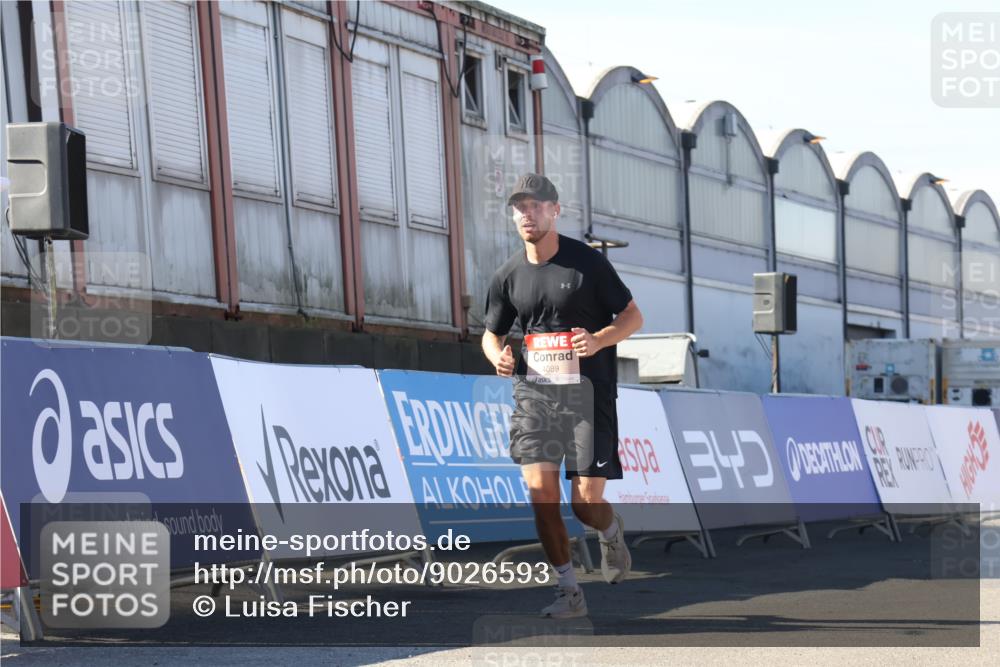 03.10.2025 - Köhlbrandbrückenlauf Luisa Fischer http://msf.ph/oto/9026593 03.10.2025 12:55:28 Ziel 4089, 4104, 4233, 6091 meine-sportfotos.de