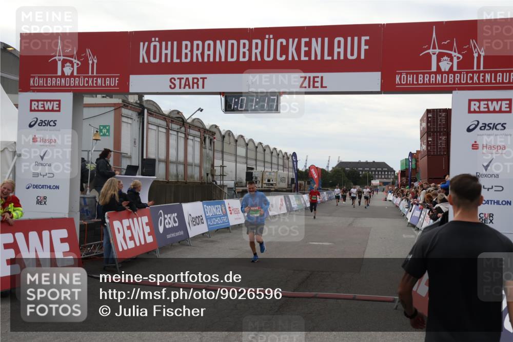 03.10.2025 - Köhlbrandbrückenlauf Julia Fischer http://msf.ph/oto/9026596 03.10.2025 16:01:17 Ziel 7282, 7398, 8855, 9346, 9589 meine-sportfotos.de